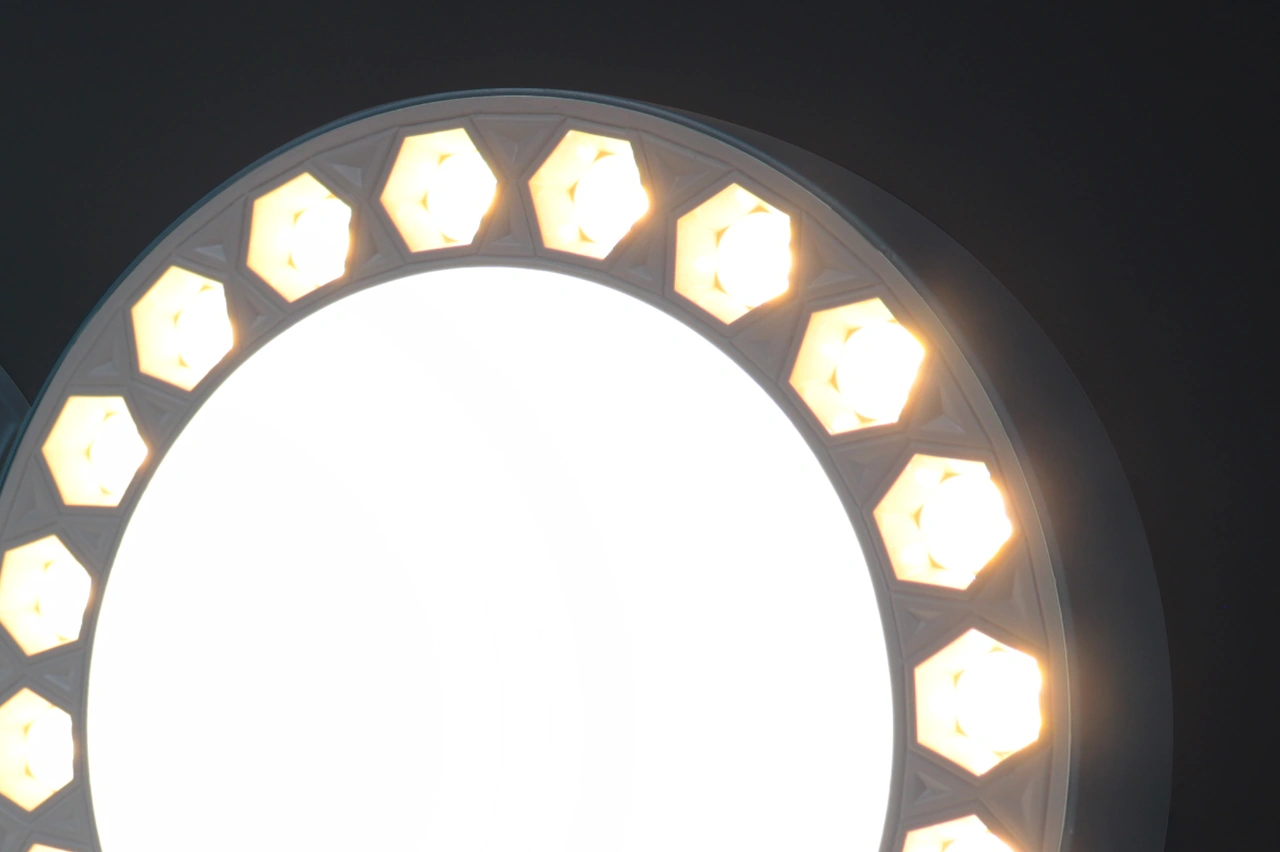 mb042-hexagonal-anti-glare-surface-mount-spot-downlight-detail-01